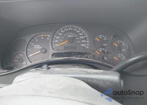 2004 GMC Sierra K2500 Heavy Duty from USA, damaged, VIN 1GTHK23164F118926